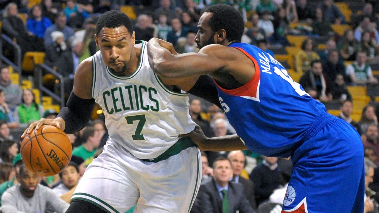Sullinger leads balanced Celtics attack in win over 76ers